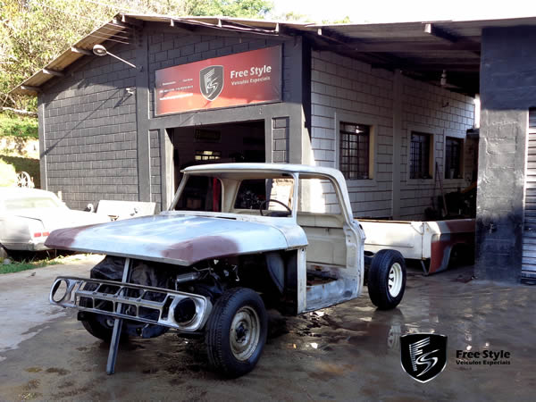 Dodge D100 1969 Mamute