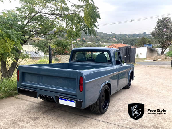 Dodge D100 1969 Mamute